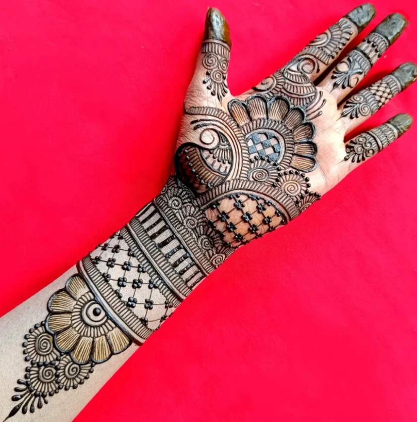 Dulhe Ki Royal Groom Mehndi Design Back Hand