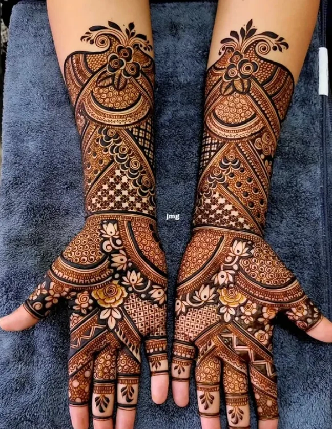 Dulhe Ki Royal Groom Mehndi Design Back Hand