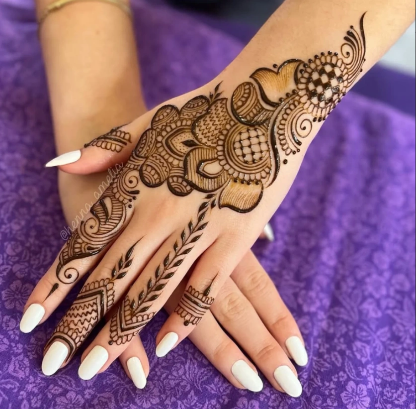 Dulhe Ki Dulhe Ki Royal Groom Mehndi Design Back Hand