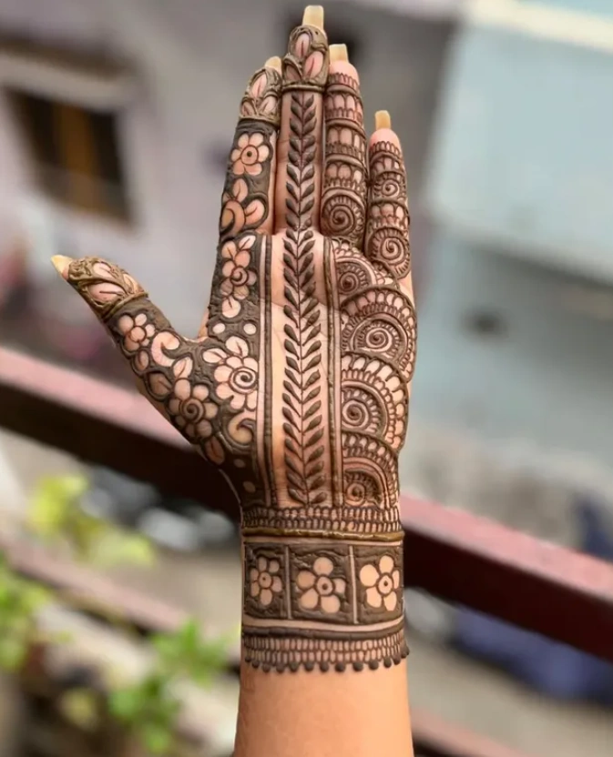 Dulhe Ki Dulhe Ki Royal Groom Mehndi Design Back Hand