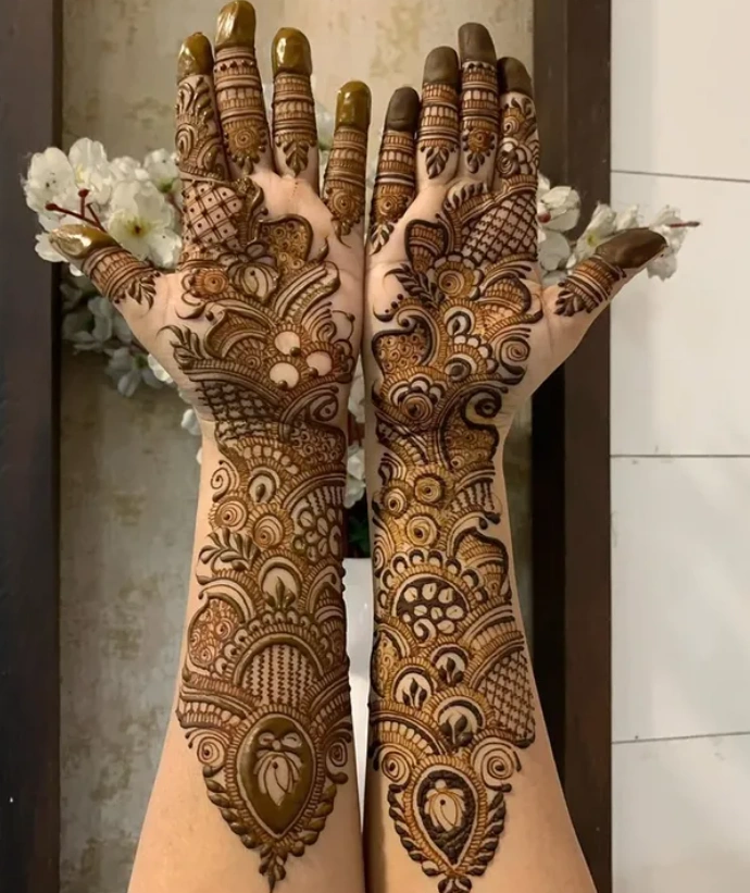 Dulhe Ki Royal Groom Mehndi Design Back Hand
